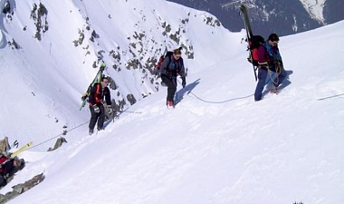 Office du tourisme de St. Anton - Hotel Gridlon - Sentier d'escalade en hiver